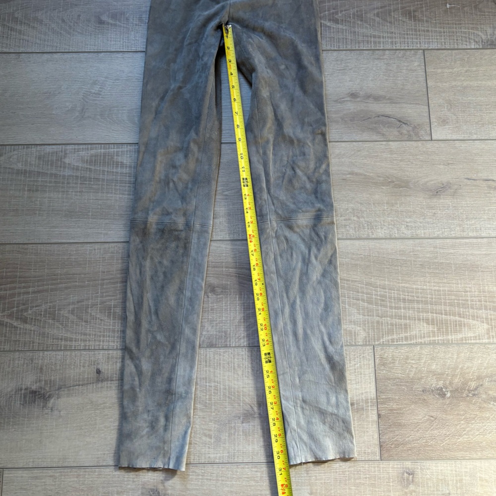 Alice + Olivia Taupe Low Rise Lamb Leather Suede Leggings Size 0 - Picture 9 of 11